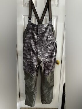 Simms Challenger Bib Overalls Hex Camo Storm XL